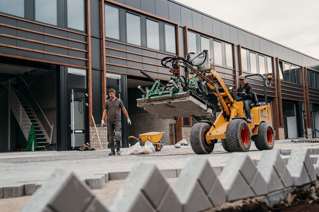 Buitenterrein Houten, foto 1