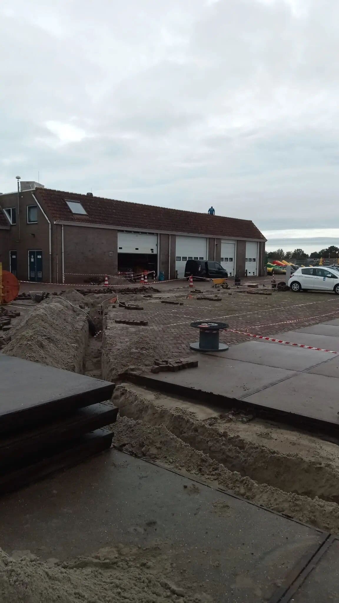 Graafwerk laadpalen Lelystad, foto 1