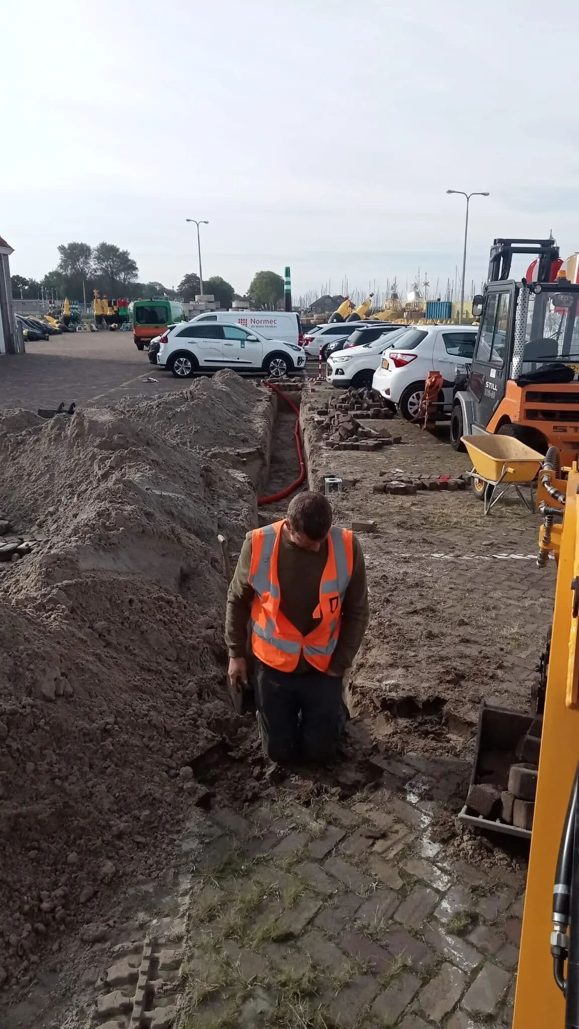 Graafwerk laadpalen Lelystad, foto 2