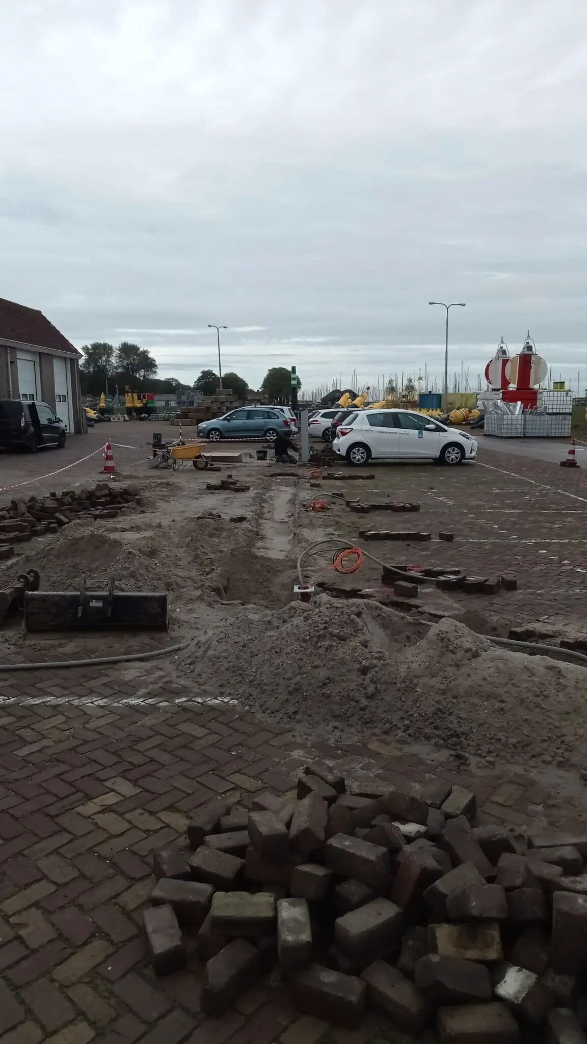 Graafwerk laadpalen Lelystad, foto 3