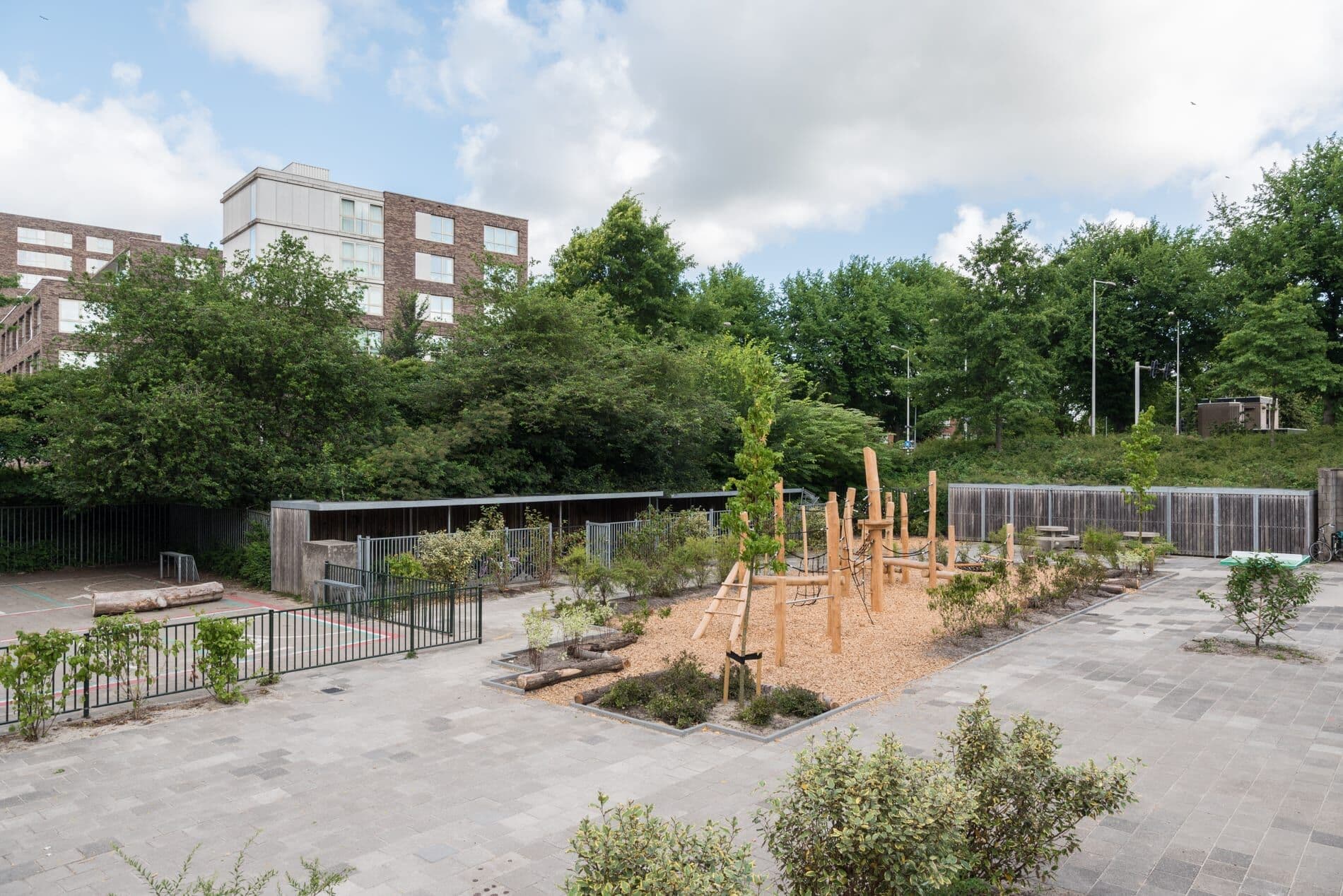 Schoolplein Universum, foto 1