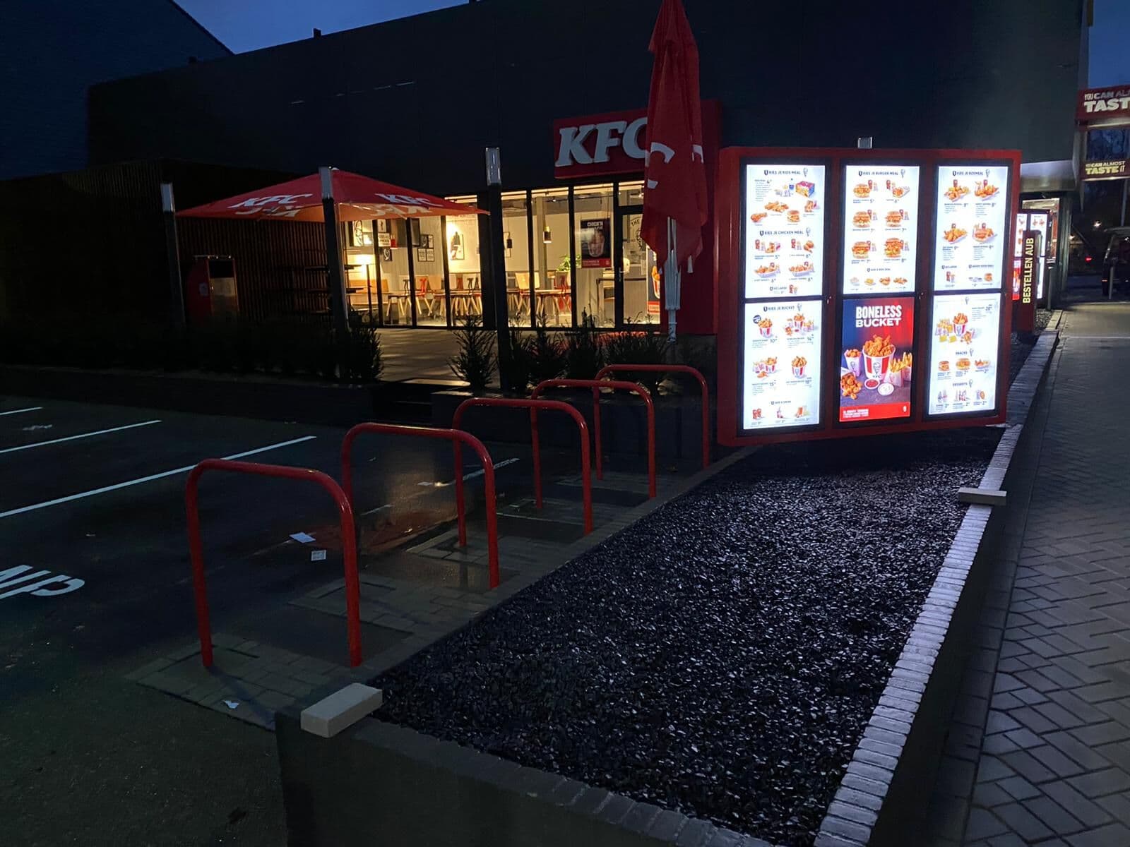 Terreininrichting KFC Oosterhout, foto 3