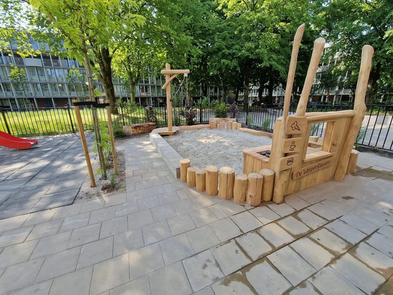 Vergroenen schoolplein Amsterdam, foto 2