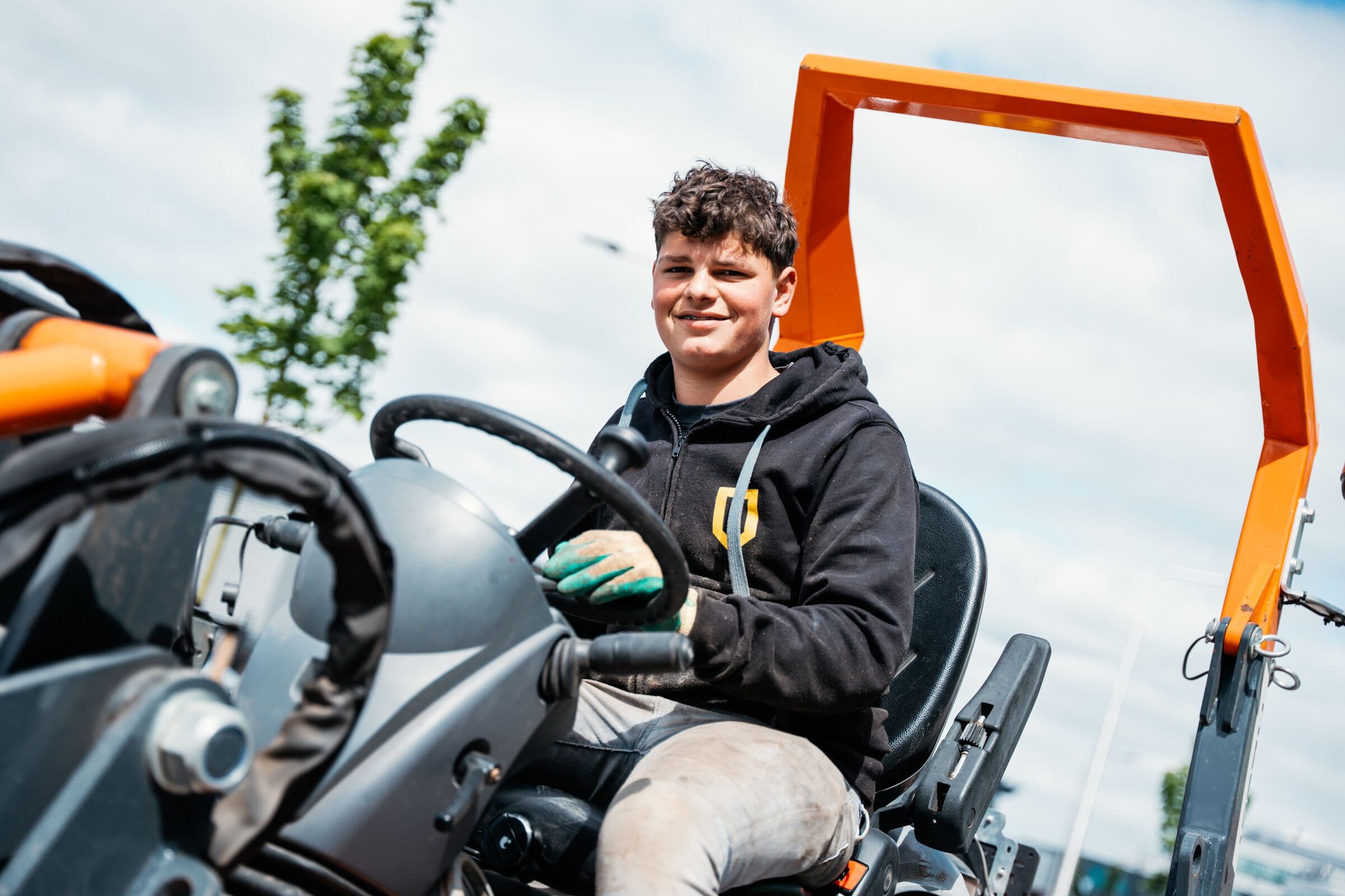 Buiteninrichting bedrijfspand Hendrik-Ido-Ambacht, foto 5