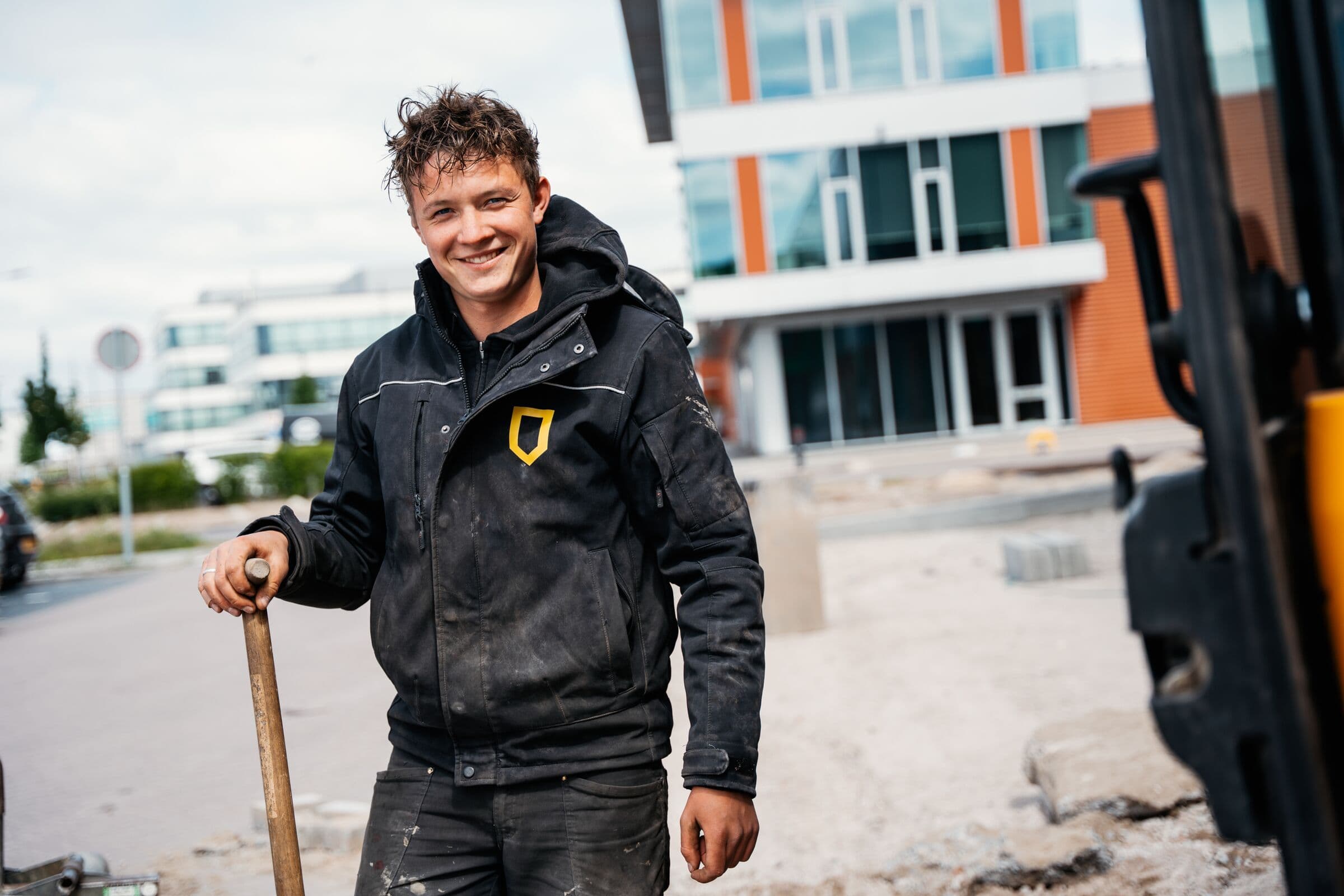 Buiteninrichting bedrijfspand Hendrik-Ido-Ambacht, foto 9