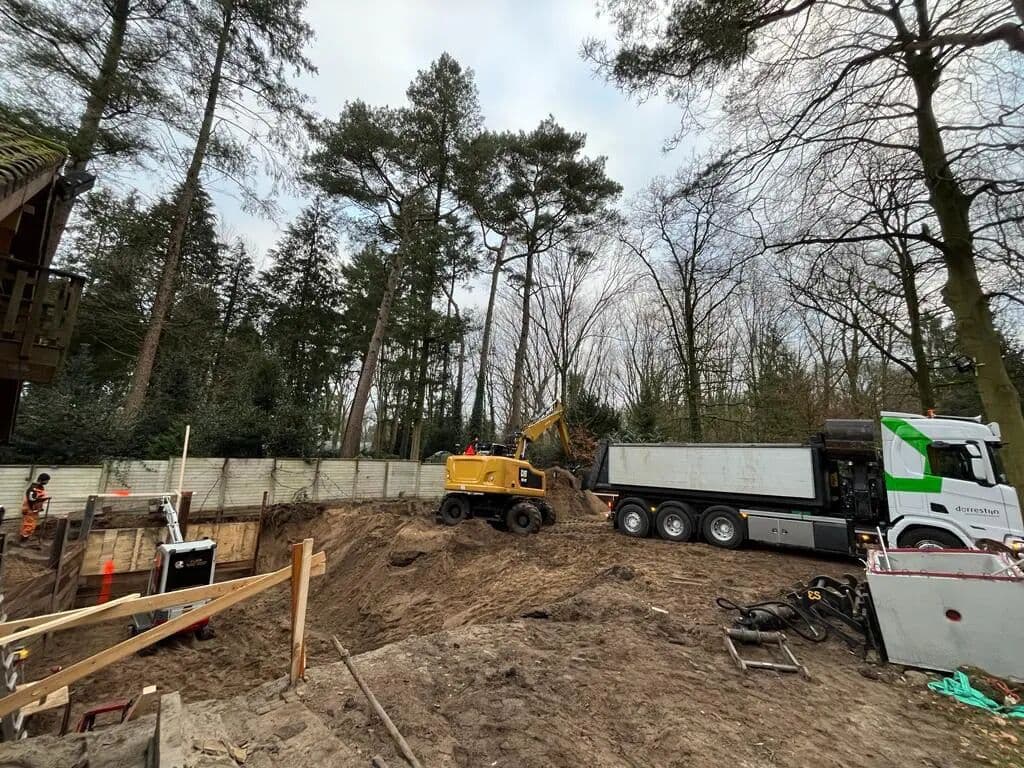 Grondwerk kelder Bosch en Duin, foto 1