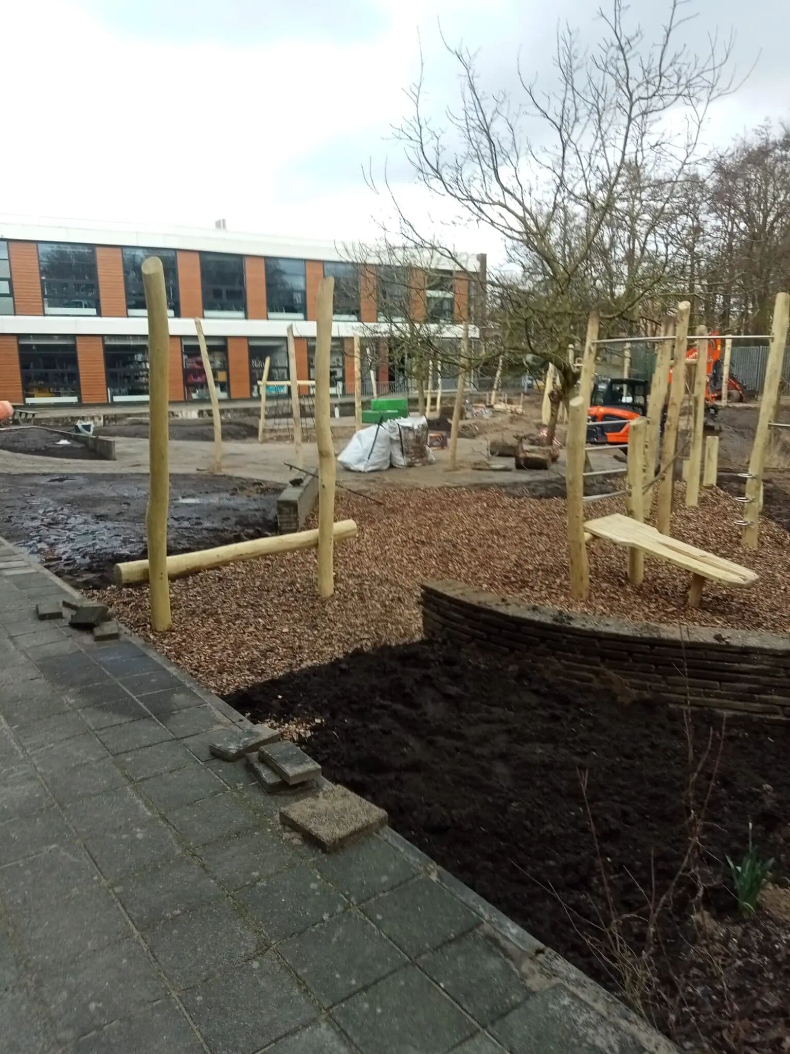 Schoolplein vergroenen Amsterdam Noord, foto 1
