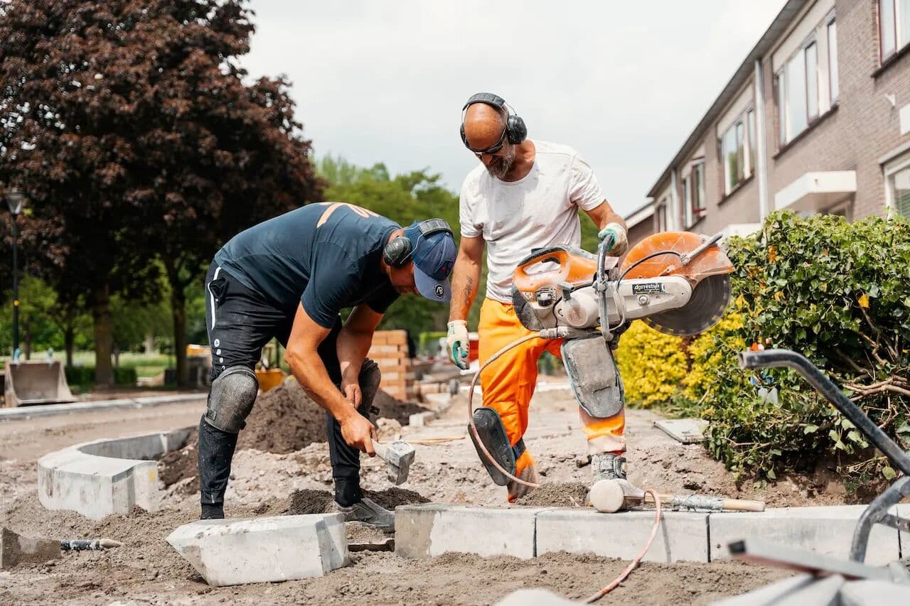 Straatwerk en bestrating herinrichting Beneden-Leeuwen, foto 1